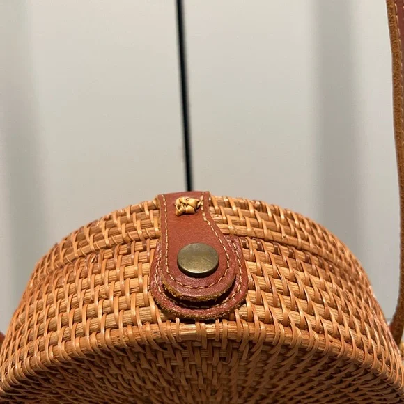 Boho Round Rattan Crossbody Bag – Summer Festival & Beach Vibes - Picture 2 of 4